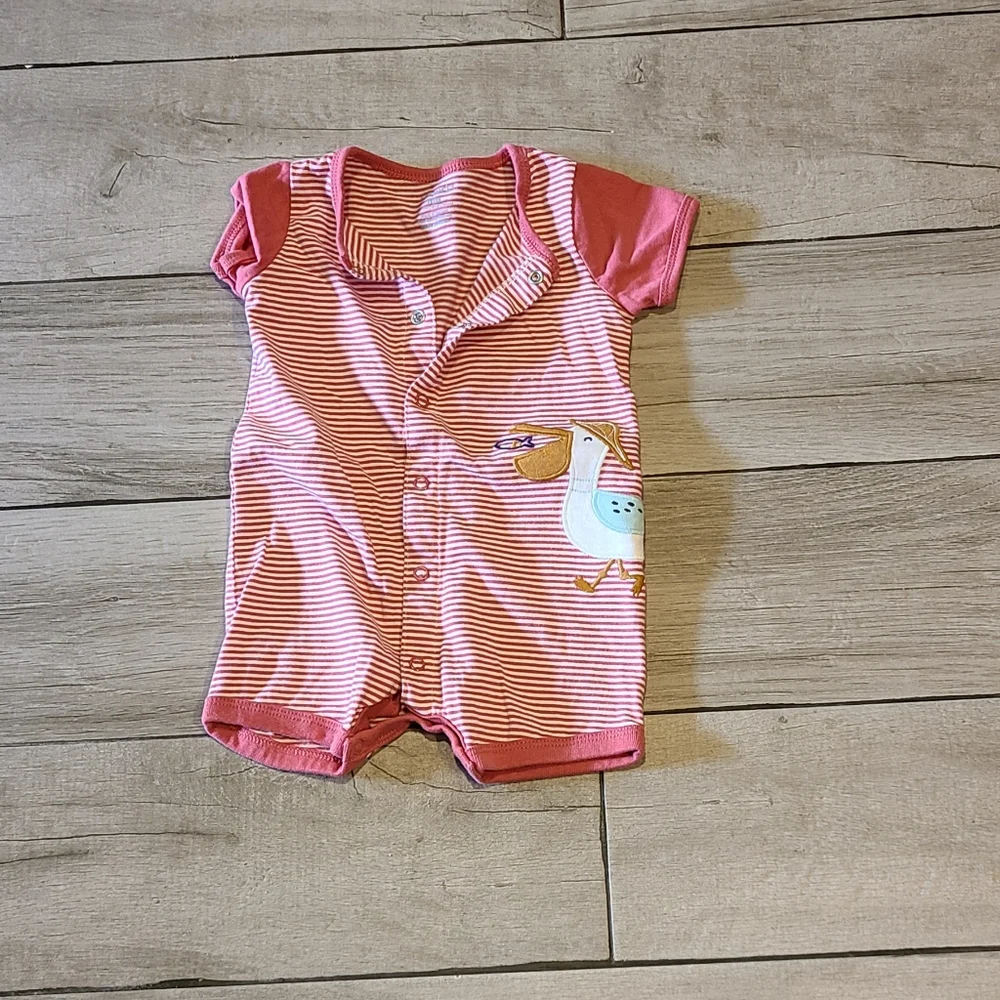 🦔Carters Pelican Striped Button Romper 🌻